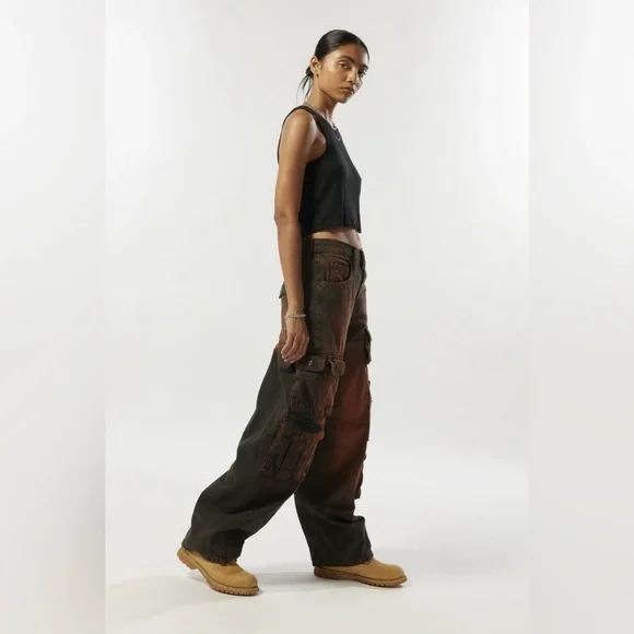 BDG Urban Outfitters Logan Extreme Cargo Pocket Baggy Boyfriend Jean-EUC - Picture 7 of 15